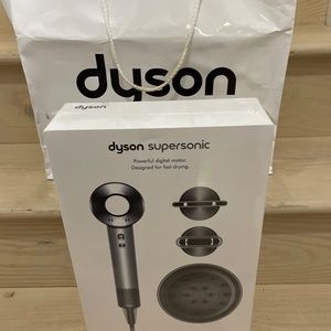 Dyson Supersonic Hair Dryer New in Box